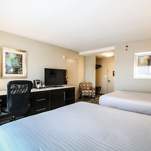 Standard Queen Room Two Queen Beds